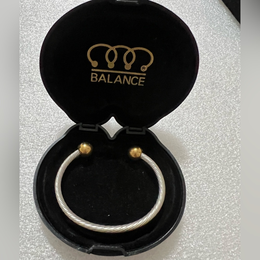 Balance brand beautiful bracelet NWT in original box